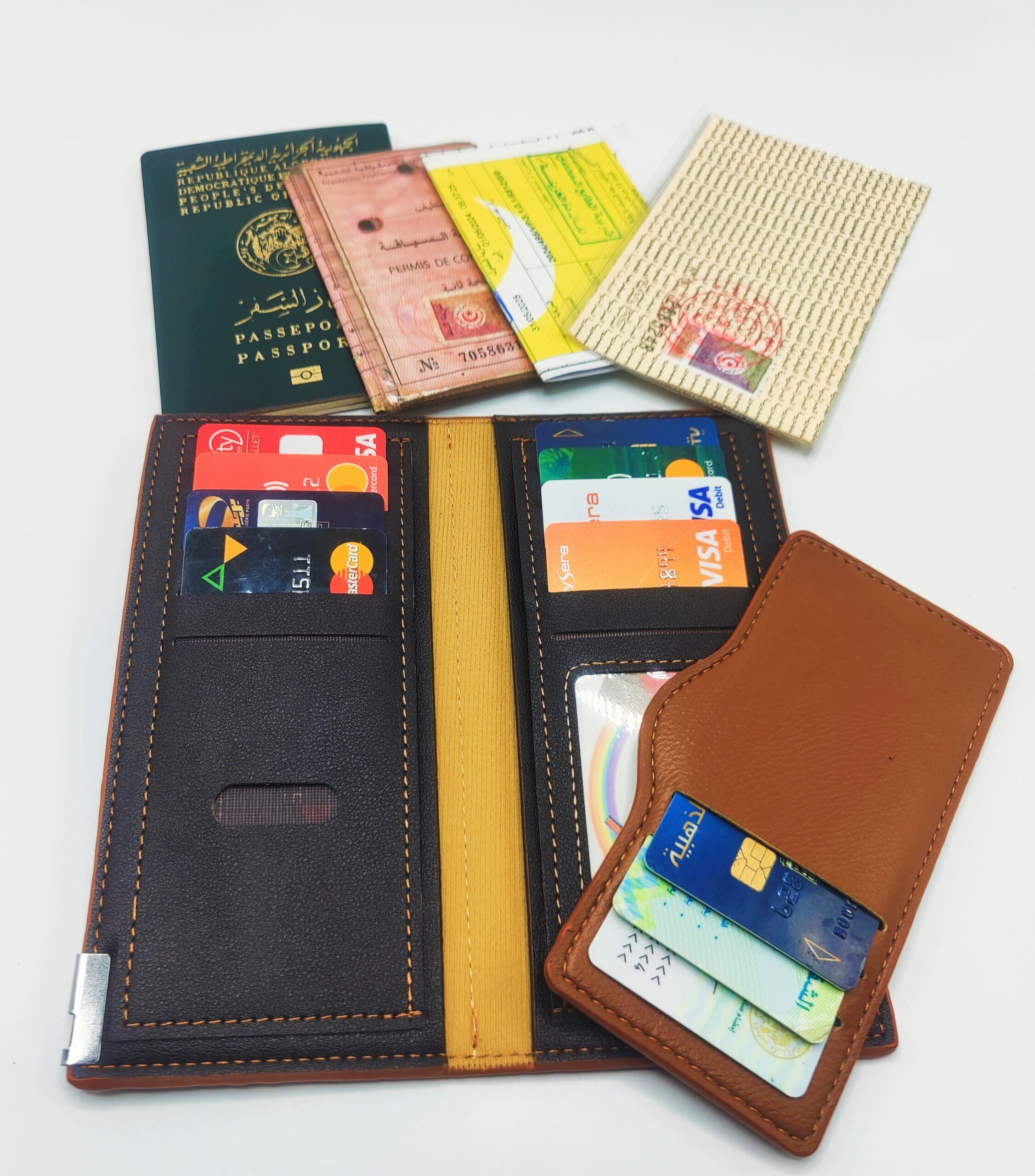حامل البطاقات و النقود و اوراق السيارة مع حامل اضافي